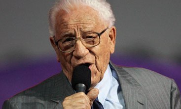 George Beverly Shea, Billy Graham's Singer, Dies at 104 - The New York Times